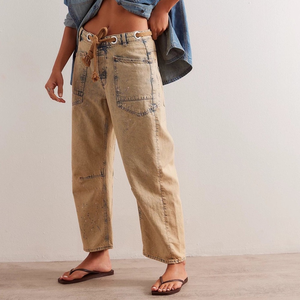Free People Moxie Pull-On Low Slung Barrel Jeans in Cowboy Size 27 NWT